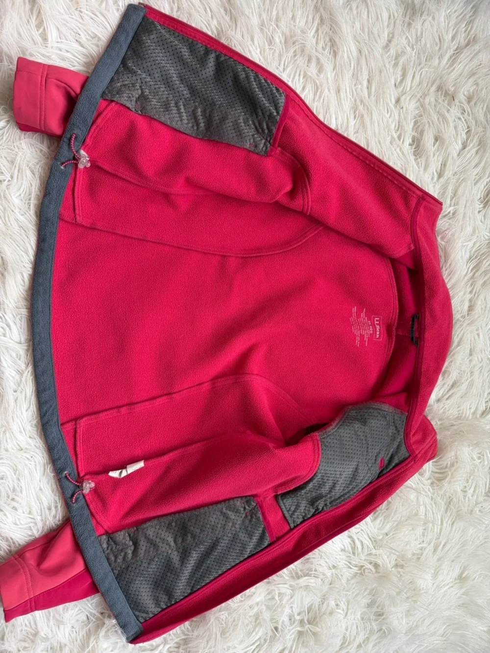 L.L. Bean Women’s Raspberry Pink Softshell Jacket - Picture 3 of 3